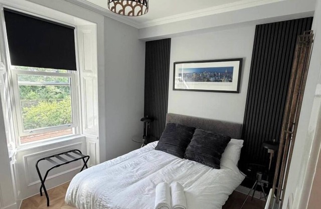 Cosy Perth Apartment - City Comforts