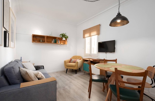 Cosy Sants Apartment