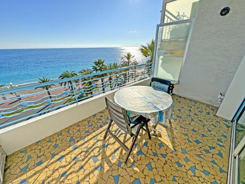 Cosy Sea Front Apartment Nice France