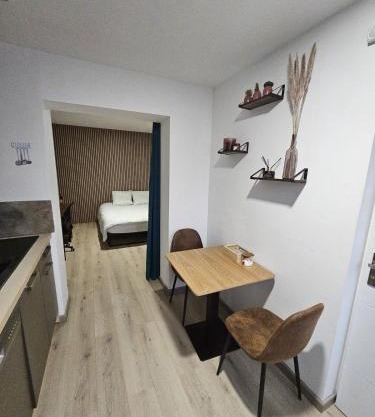 Cosy T1 au 14B avec Climatisation et Parking