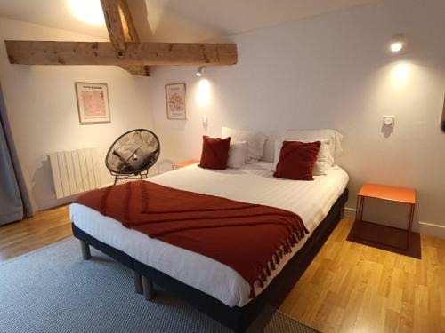 Cosylocation - Vue Théâtre Antique/Jardin de Cybèle