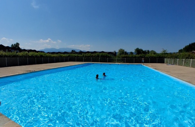 CosyMontBlanc apartment in residence with swimming pool, between lakes and mountains.