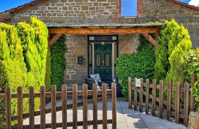 Cottage Oleandro - Two Bedroom House, Sleeps 4