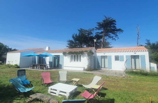 Côte Sauvage - House land 2 000 M² - 5 Bedrooms 12 sleeps-200 M from the sea