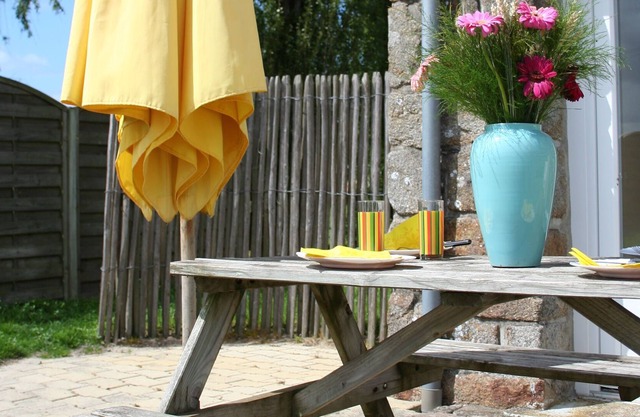 cottage 2-4 people with pool in the bay of Mont Saint Michel is 300m from the sea