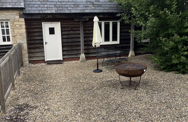 Cottage 3 - sleeps 2 guests in 1 bedroom