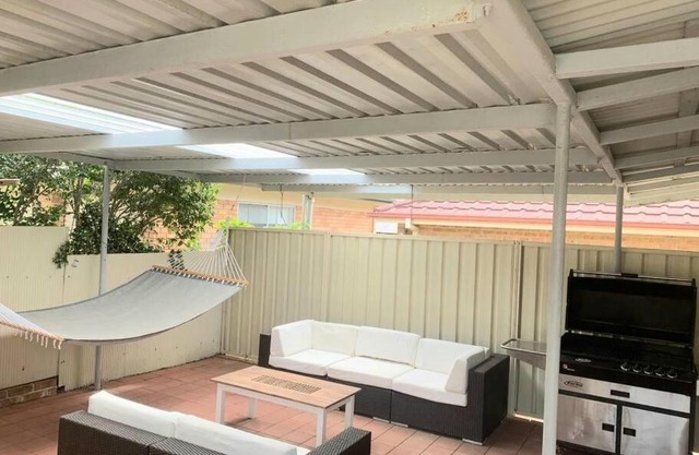 Cottage 3mn walk CBD/Marina. Wifi,AC, pet-friendly
