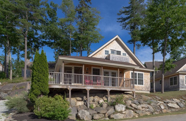 Cottage 56 is a beautiful modern property with direct views of Sheepscot River.