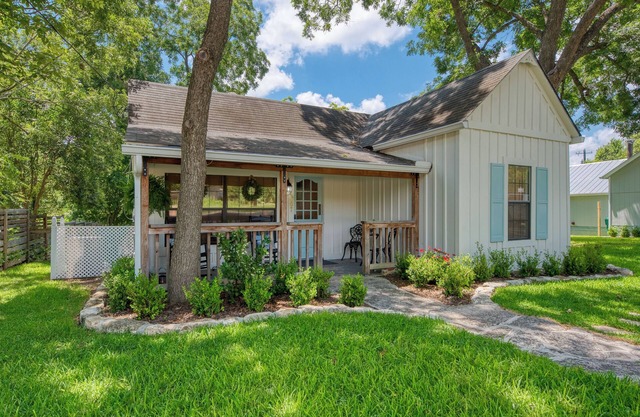 Cottage at Creekside