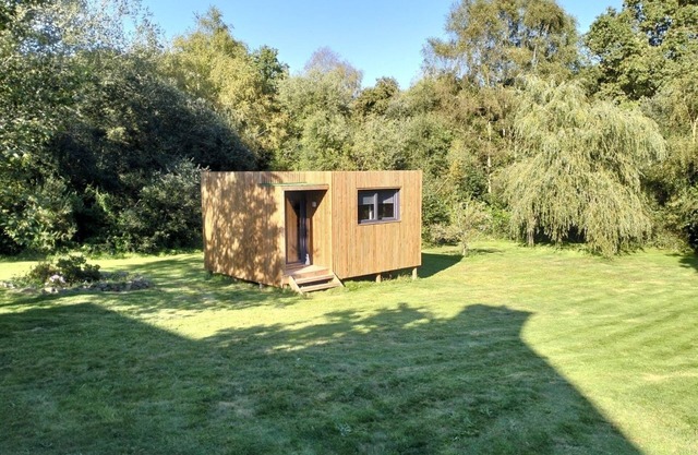 Cottage Bois au Milieu de Notre Jardin Arboré de 2000 m2