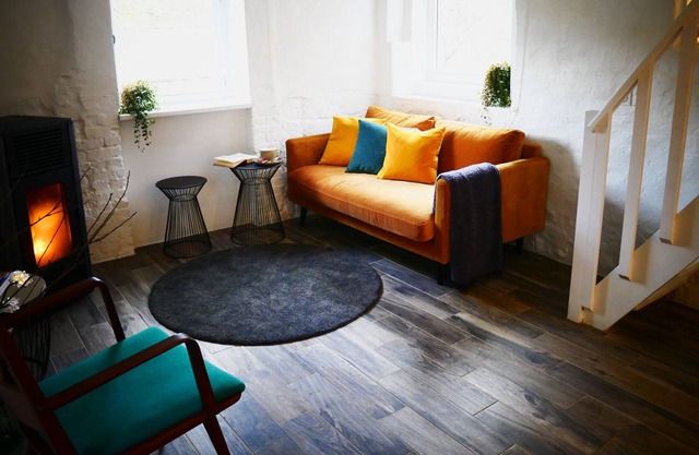 Cottage Design-Ensuite Shower-Garden View