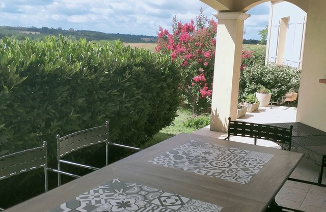 Cottage from 2 to 8 people, between Toulouse and Bordeaux, Auvillar destination
