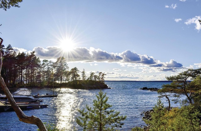 Cottage in Västanvik is located 20 km from Motala and on the northeast shore of Vättern.