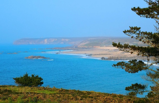 Cottage Le LOFT ATELIER: a unique, authentic and modern place. 4km from the sea.