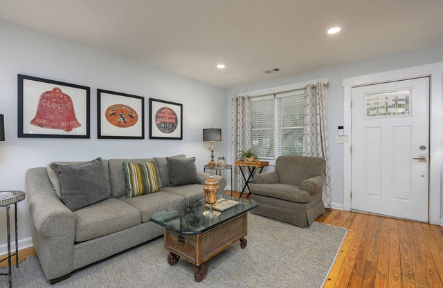 Cottage on Greene! Downtown Beaufort several Blocks Away and Parris Island a 10 Minute Drive