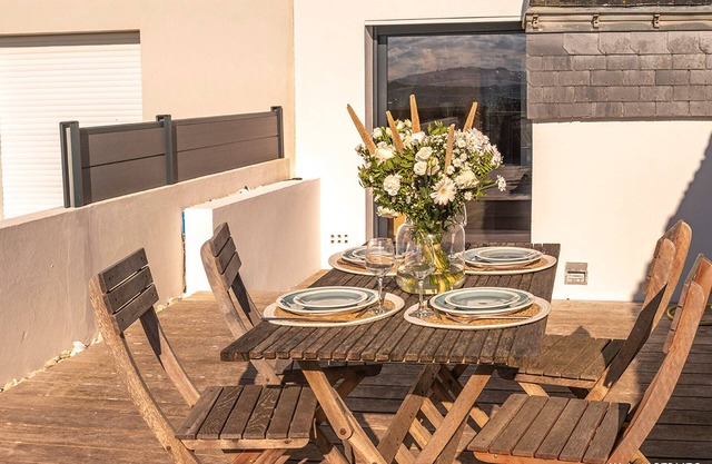 Cottage with direct beach access, 4/5 sleeps, wifi - Gâvres