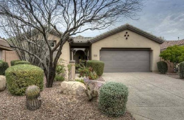 Country Club, Gated - Clean and cute 3 bed 3 bath home - Casita.