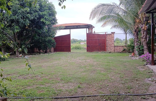 Country cottage +private pool +wifi +TV only 20 minutes from Yopal.