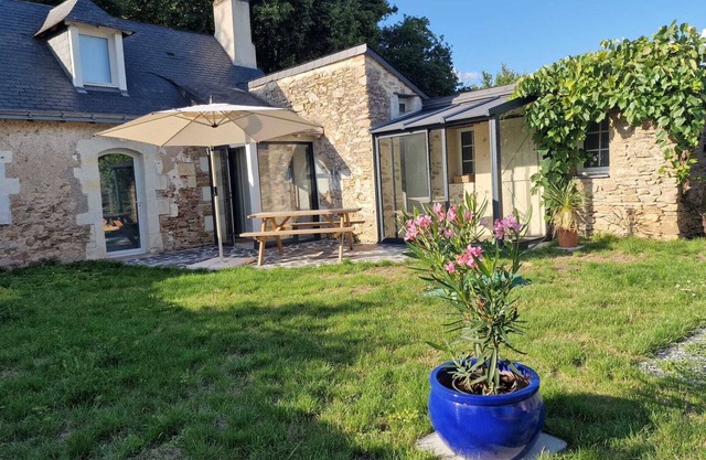 Country house La Berlotte village of Blaison Gohier