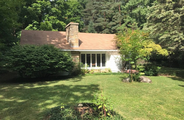 Country Home, outdoor spaces, secluded but close to everything