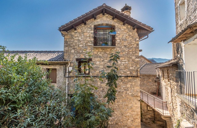 Country House 'Casa Pirinea' with Mountain View and Wi-Fi