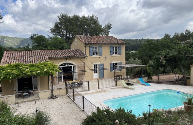 Country house in cuges les Pins