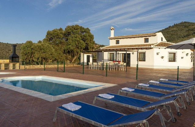 Country House 'Mis Niñas' with Mountain View, Private Pool and Wi-Fi