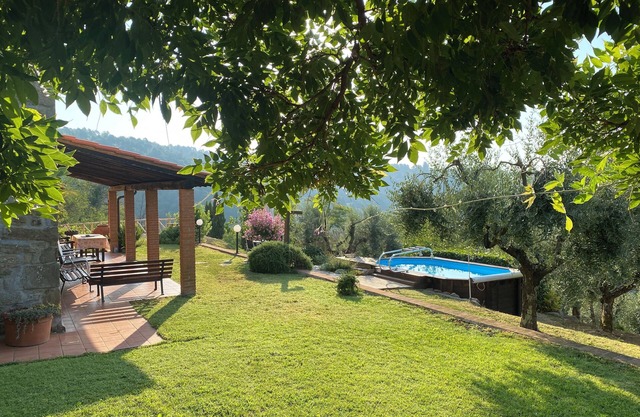 Country house, with swimming pool and garden with panoramic views
