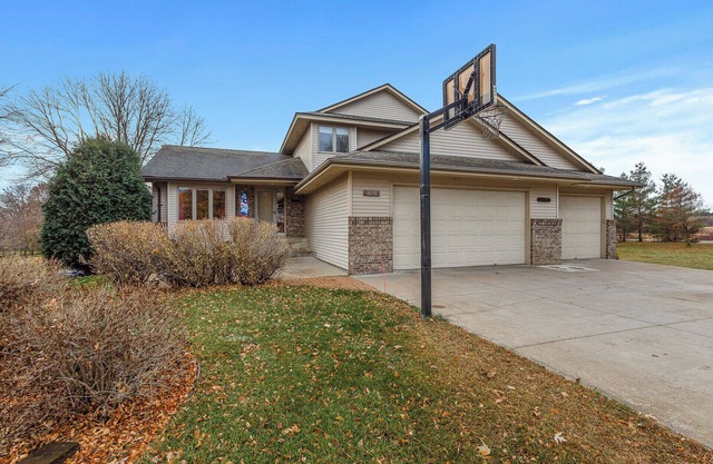 Country Living One Mile West of Maple Grove