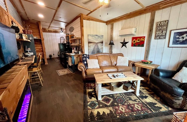 Country Roads Barn Farm Stay