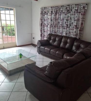 Countryside Garden Cottage, Sleeps 2