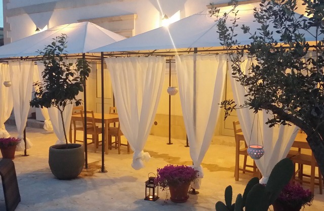 COURT OF SOLE SALENTO 2