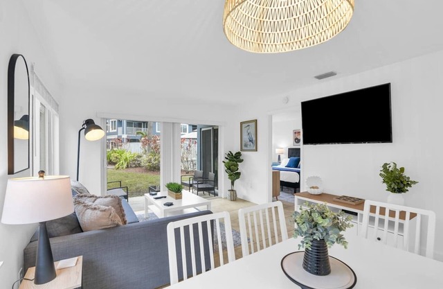 Courtside Villas - Three Bedroom Apt 10270-A