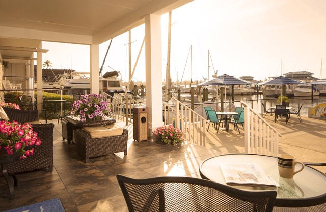 Cove Inn on Naples Bay