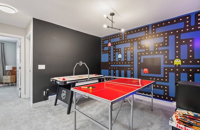 Cowboy Chalet SE, AC, Games, King Bed, 20 min to Down Town