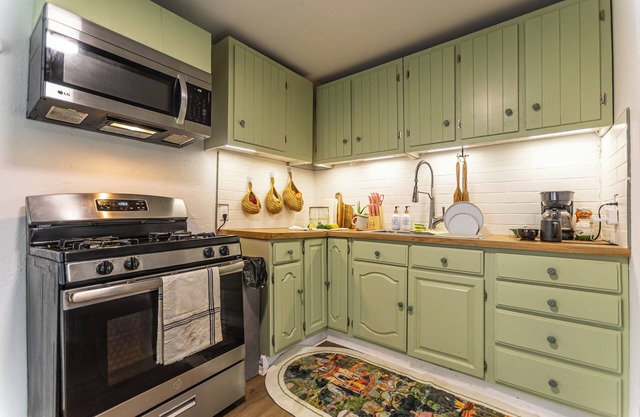 CowboyCottage SMU/Fiesta/DT/RiverWalk/SeaWorld/LackLandAFB/FrostBankCenter