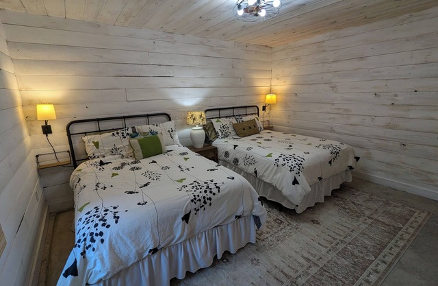 Cozy 1-bedroom apartment in charming Cullman on Duck River Reservoir!