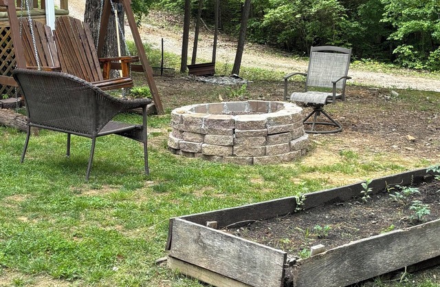 Cozy 1-bedroom cabin with WiFi, AC in charming Mammoth Cave