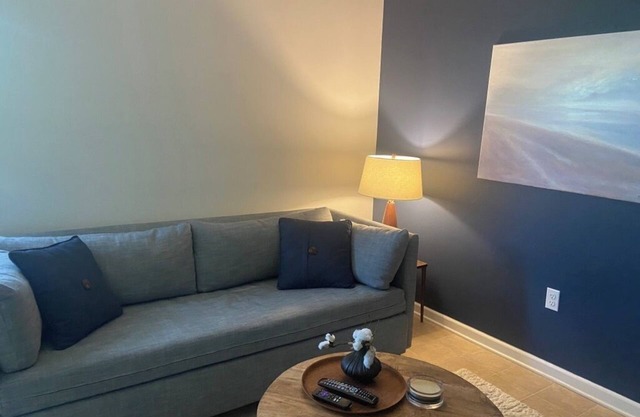 Cozy 1-bedroom garage apartment in beautiful Beaufort