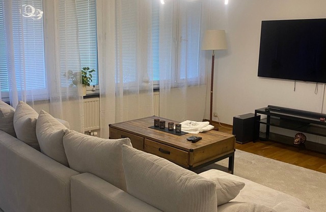 Cozy 1-Bedroom Gothenburg Apartment-Tram 6/8,Near Liseberg & City Centre