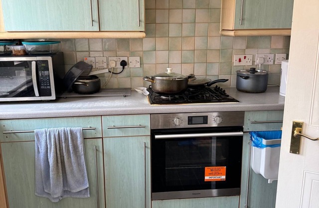 Cozy 1-bedroom with AC, WiFi in charming London
