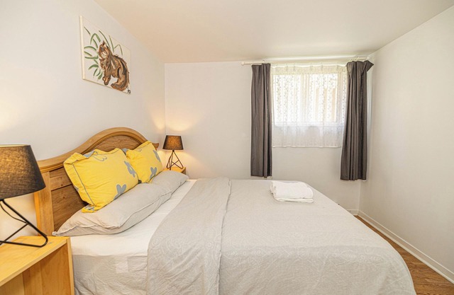 cozy 1BR 5mins walk to metro free parking