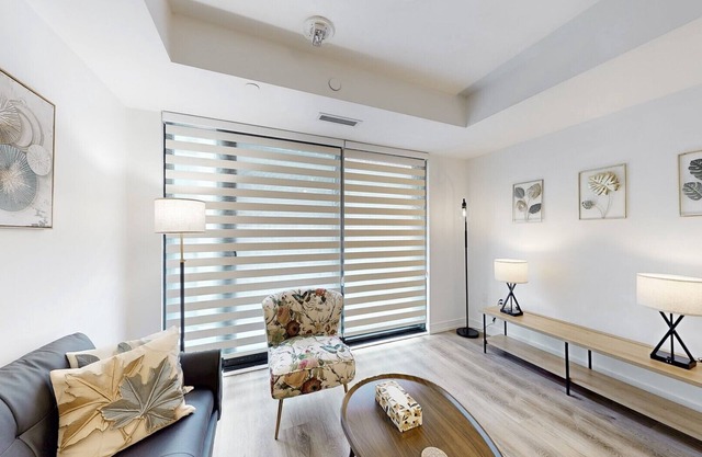 Cozy 2 Bdrm 2 Bath Entire Suite - Centre Hamilton