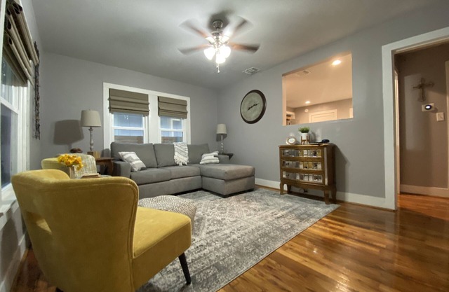 Cozy 2 bedroom—5 min walk to the river and downtown