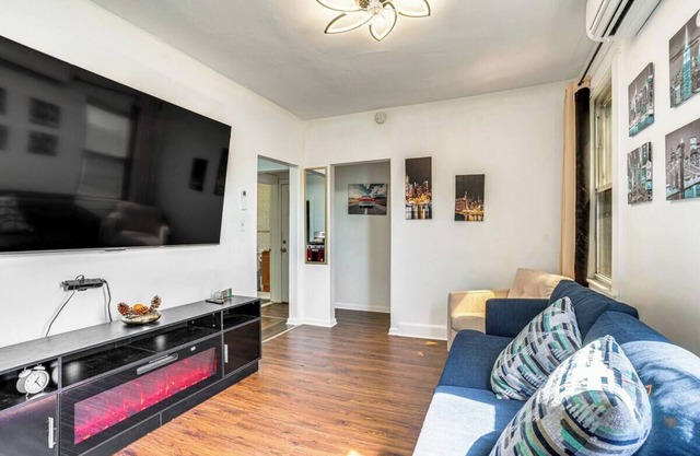 Cozy 2-bedroom apartment in charming Lodi with AC ,washer and dryer 85 inch TV !