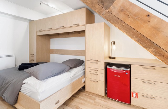 Cozy 2 floors 2 bed Loft in AAA location Downtown Montreal