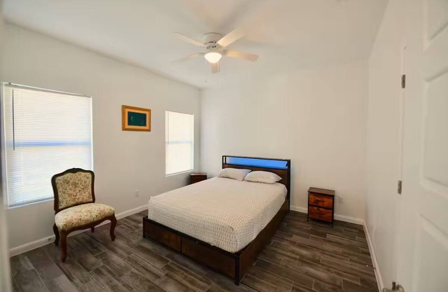 Cozy 2BR/2BA Home Near Downtown