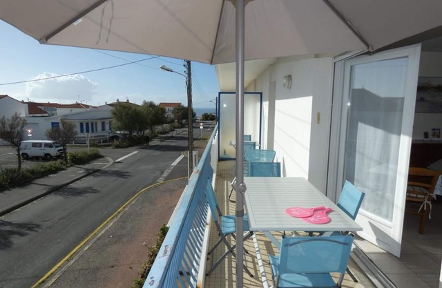 Cozy 2BR Apartment in Notre Dame de Monts - Close to Beach, Sleeps 6