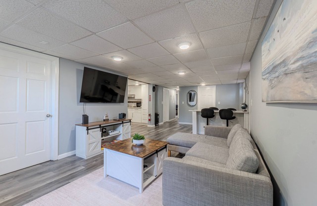 Cozy 3B near Beach/Boston