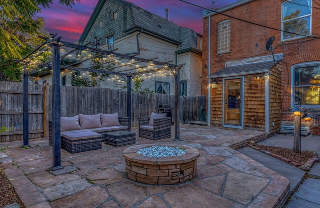 Cozy 3BD Retreat w/Free Parking